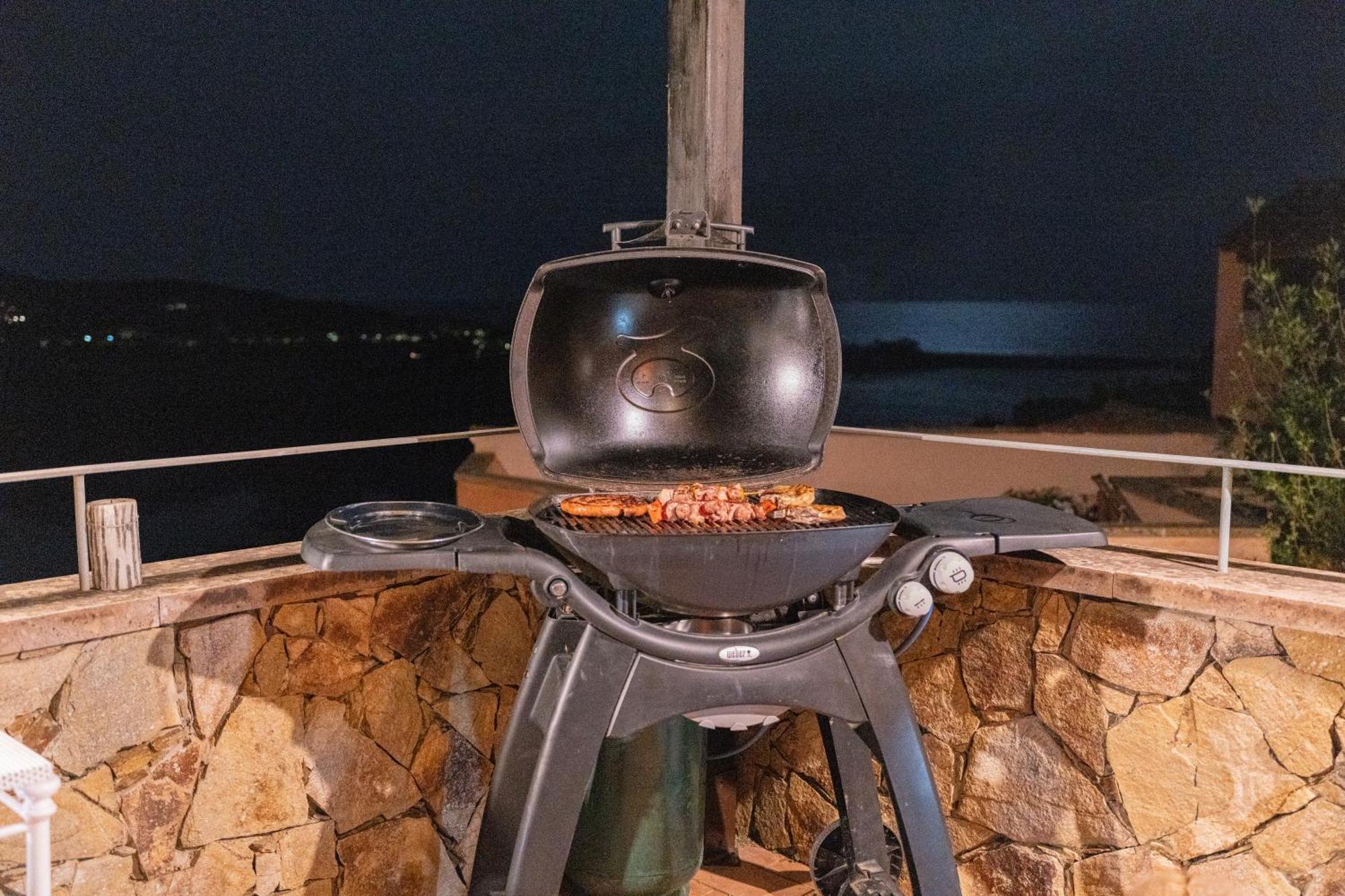 Residenza Del Barone Villa Zoe Chia - Vista Mare Kültér fotó